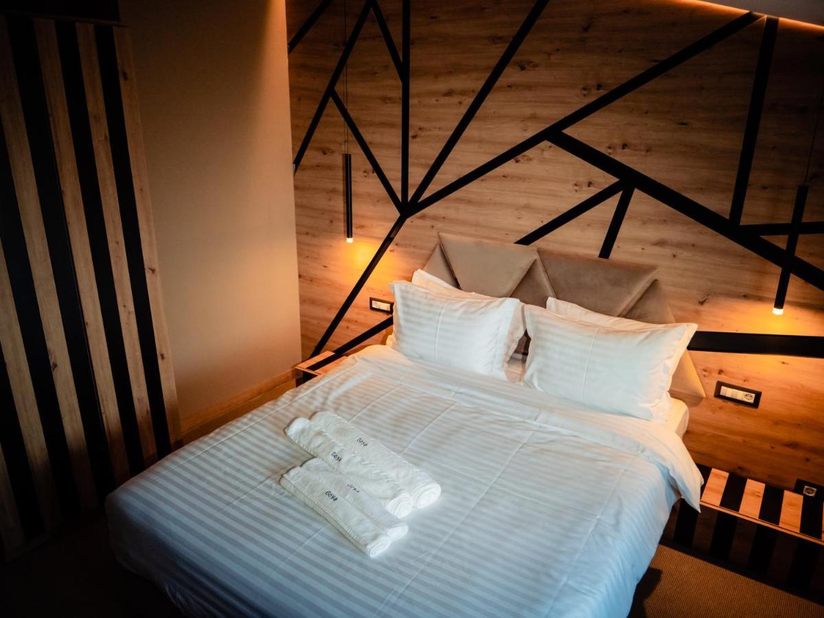 Hotel Goya Boutique Târgu Jiu Екстериор снимка