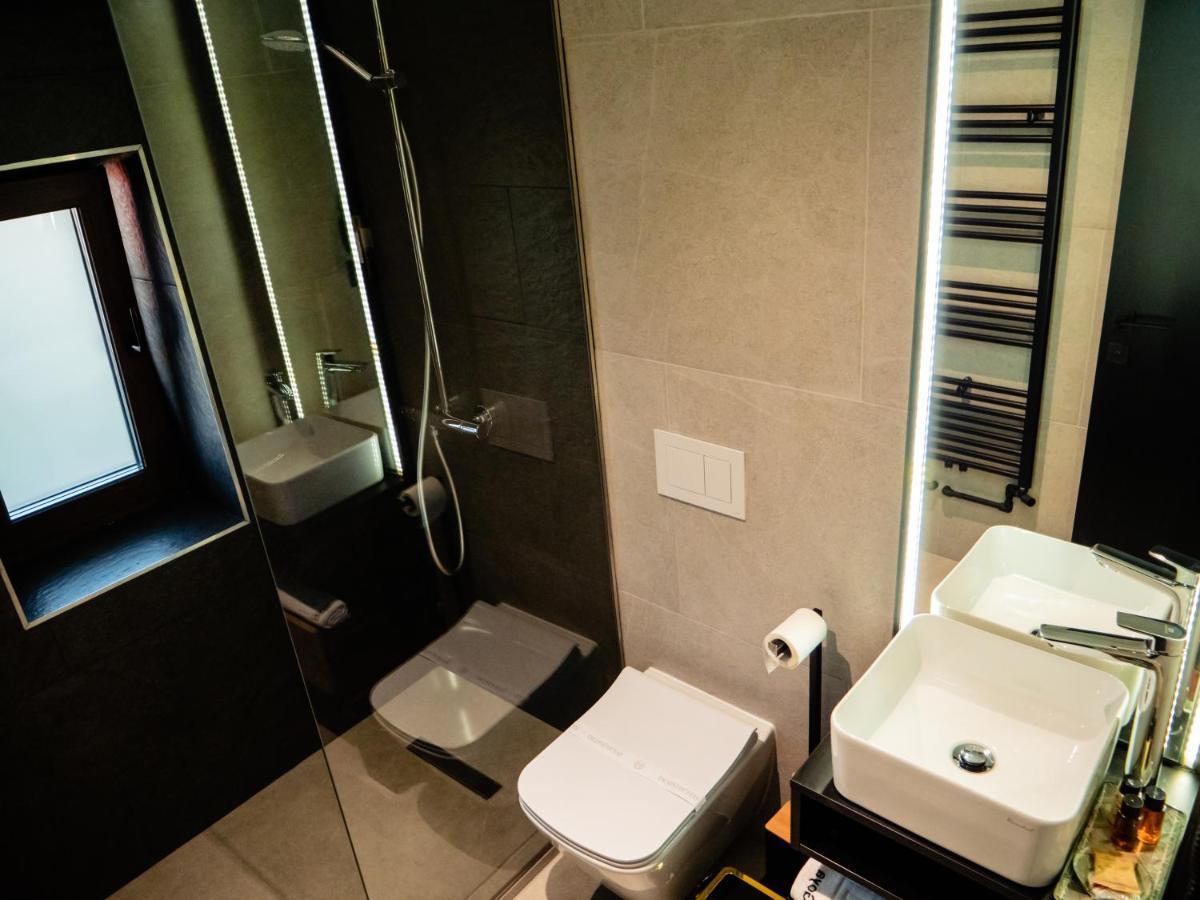 Hotel Goya Boutique Târgu Jiu Екстериор снимка