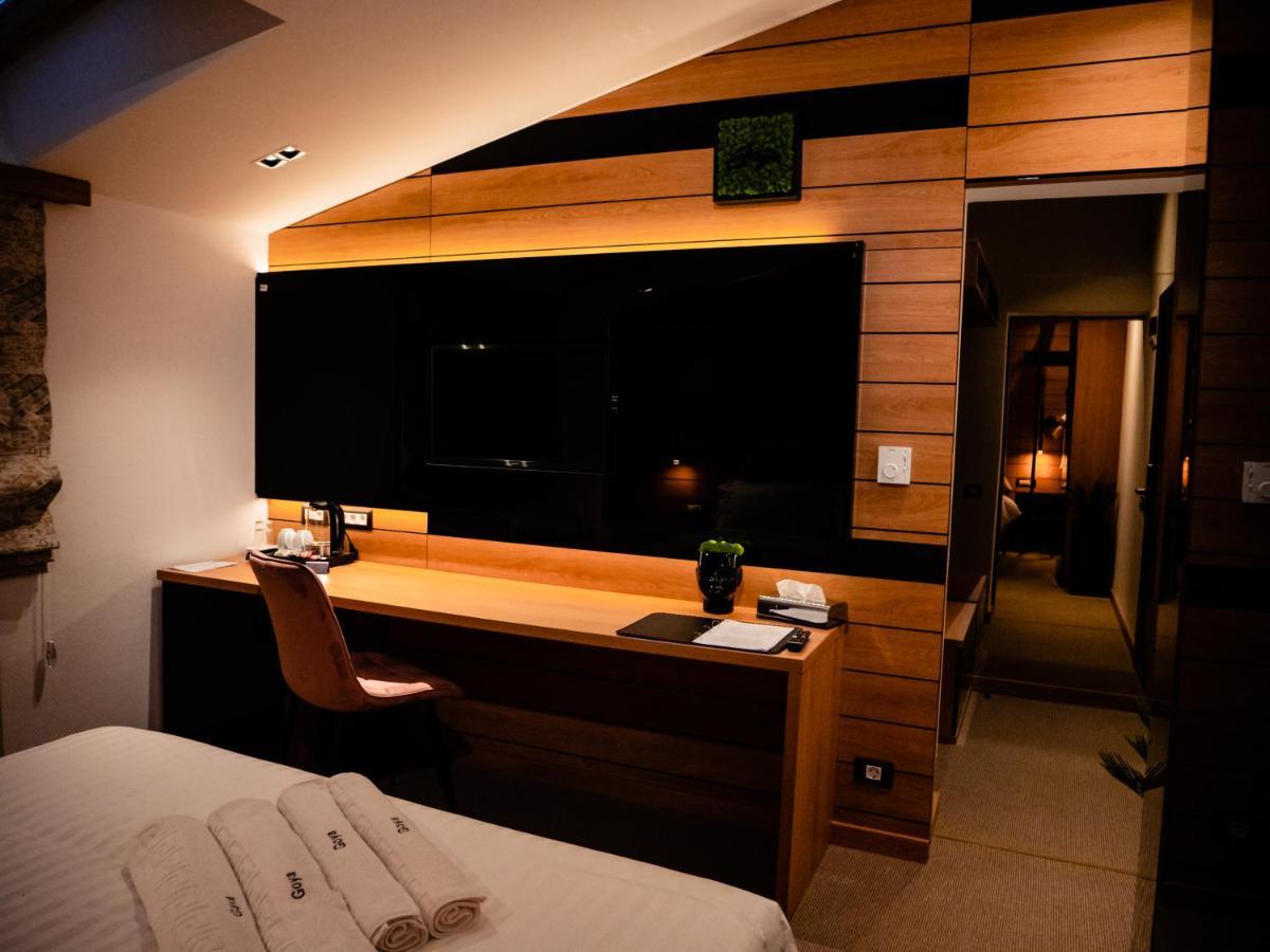 Hotel Goya Boutique Târgu Jiu Екстериор снимка