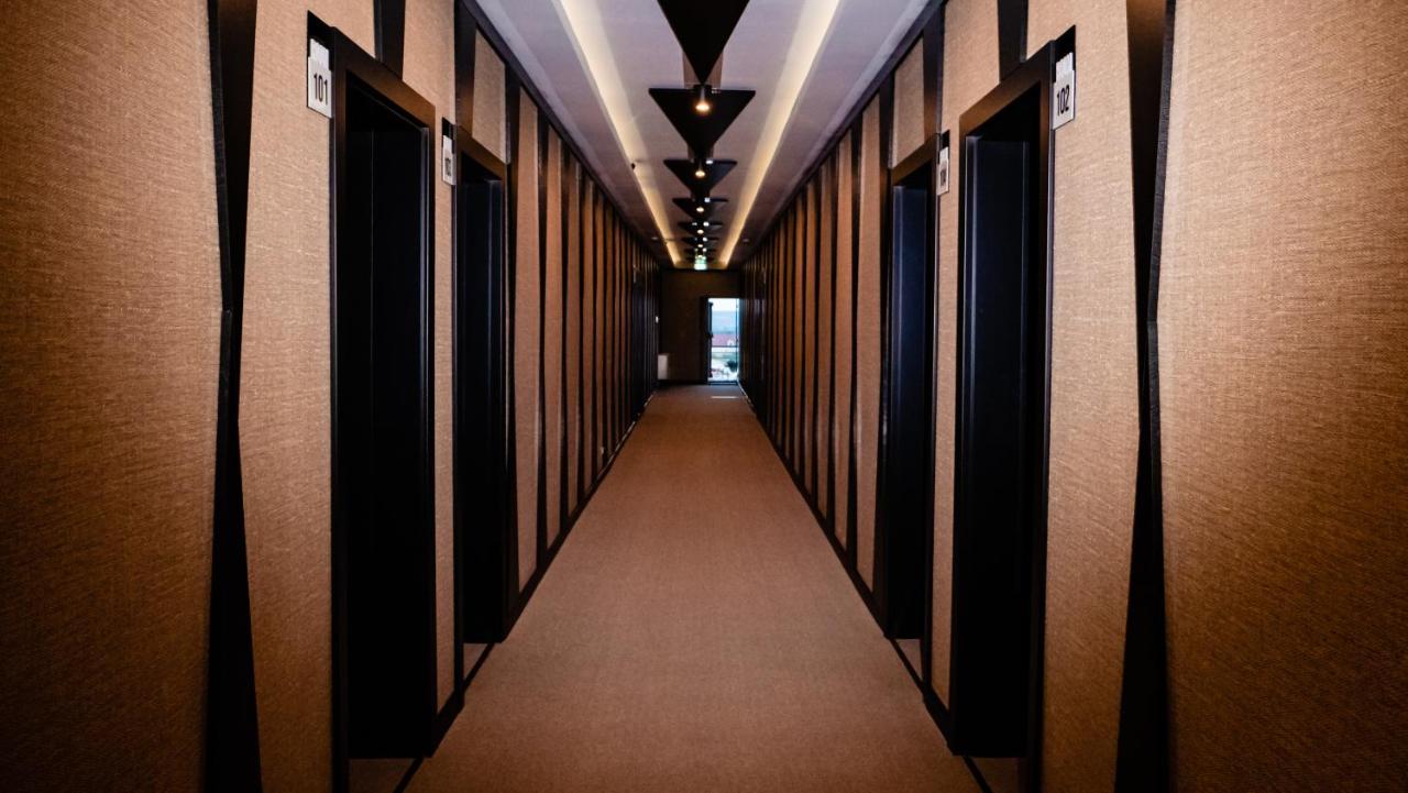 Hotel Goya Boutique Târgu Jiu Екстериор снимка