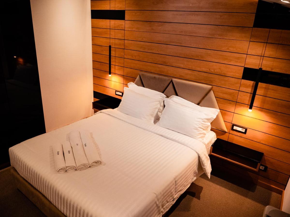 Hotel Goya Boutique Târgu Jiu Екстериор снимка