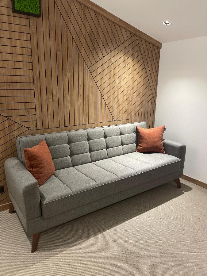 Hotel Goya Boutique Târgu Jiu Екстериор снимка