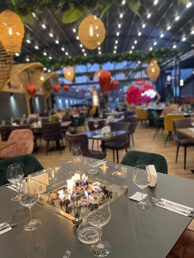 Hotel Goya Boutique Târgu Jiu Екстериор снимка
