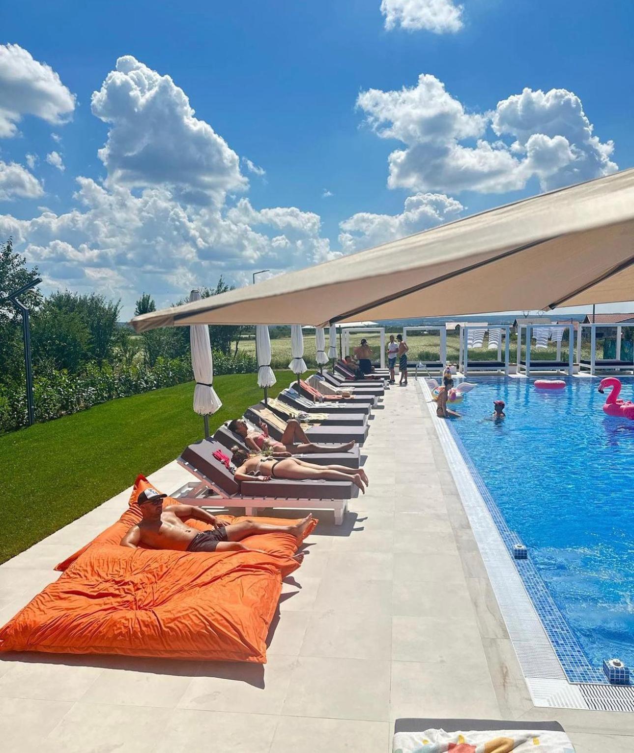 Hotel Goya Boutique Târgu Jiu Екстериор снимка